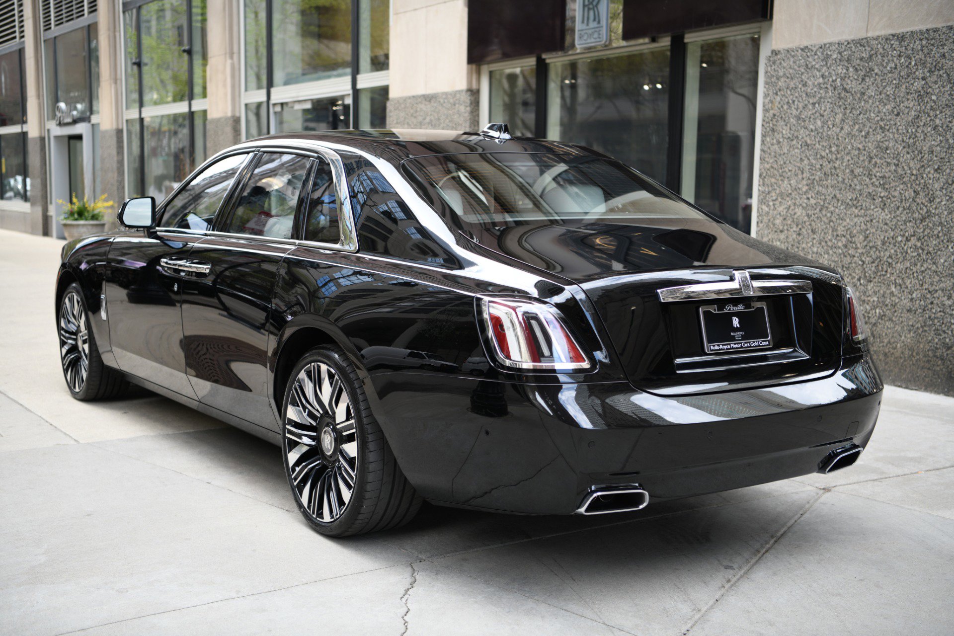 New 2025 Rolls-Royce Ghost image 4