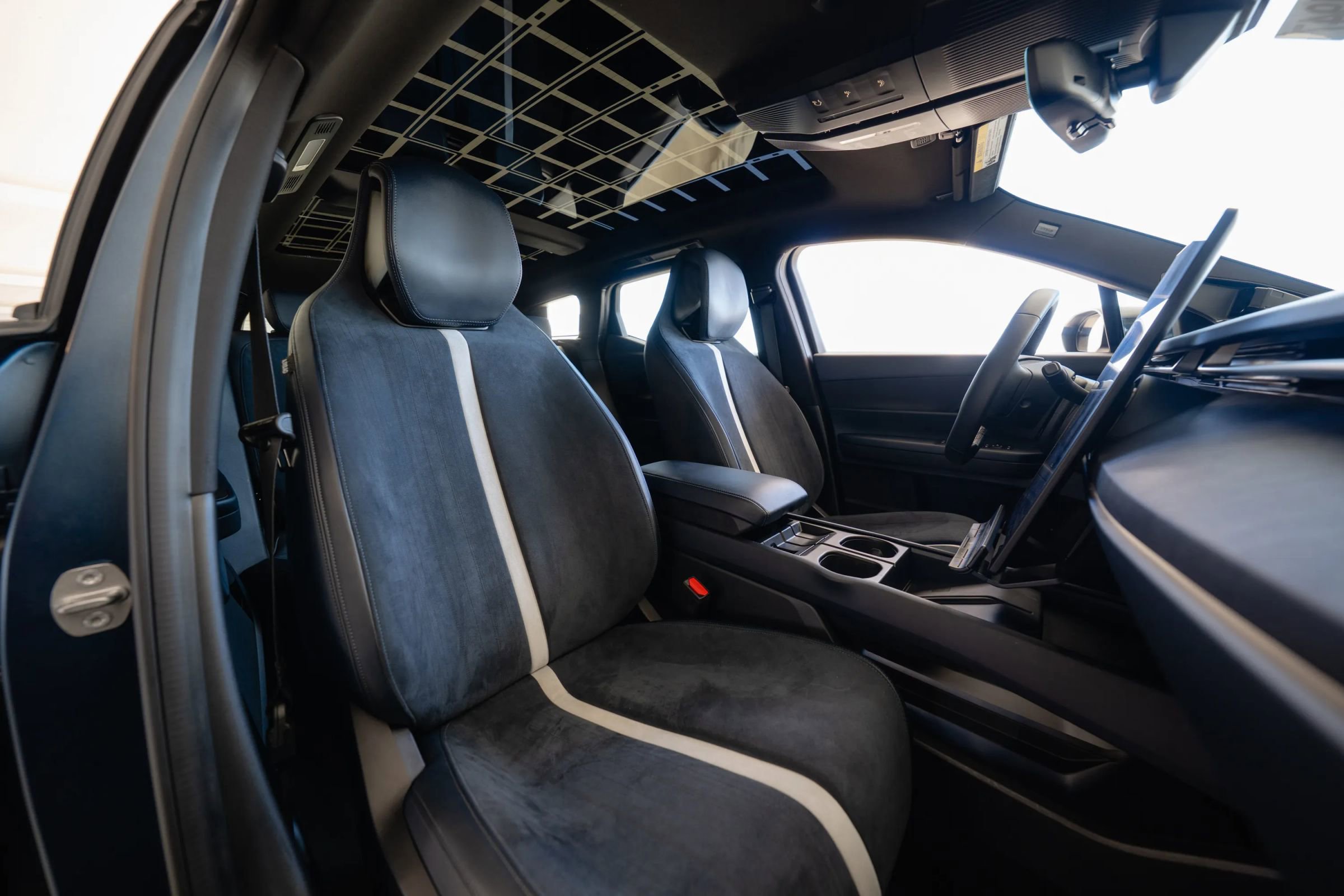 Used 2023 Fisker Ocean One image 20