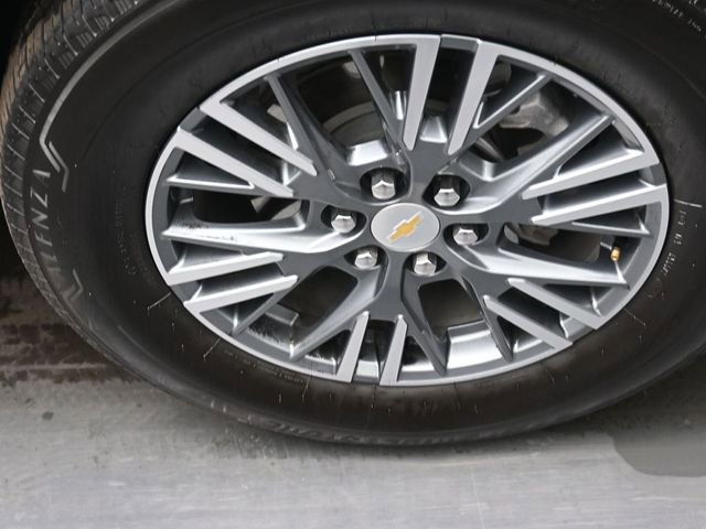 Used 2025 Chevrolet Traverse LT image 31