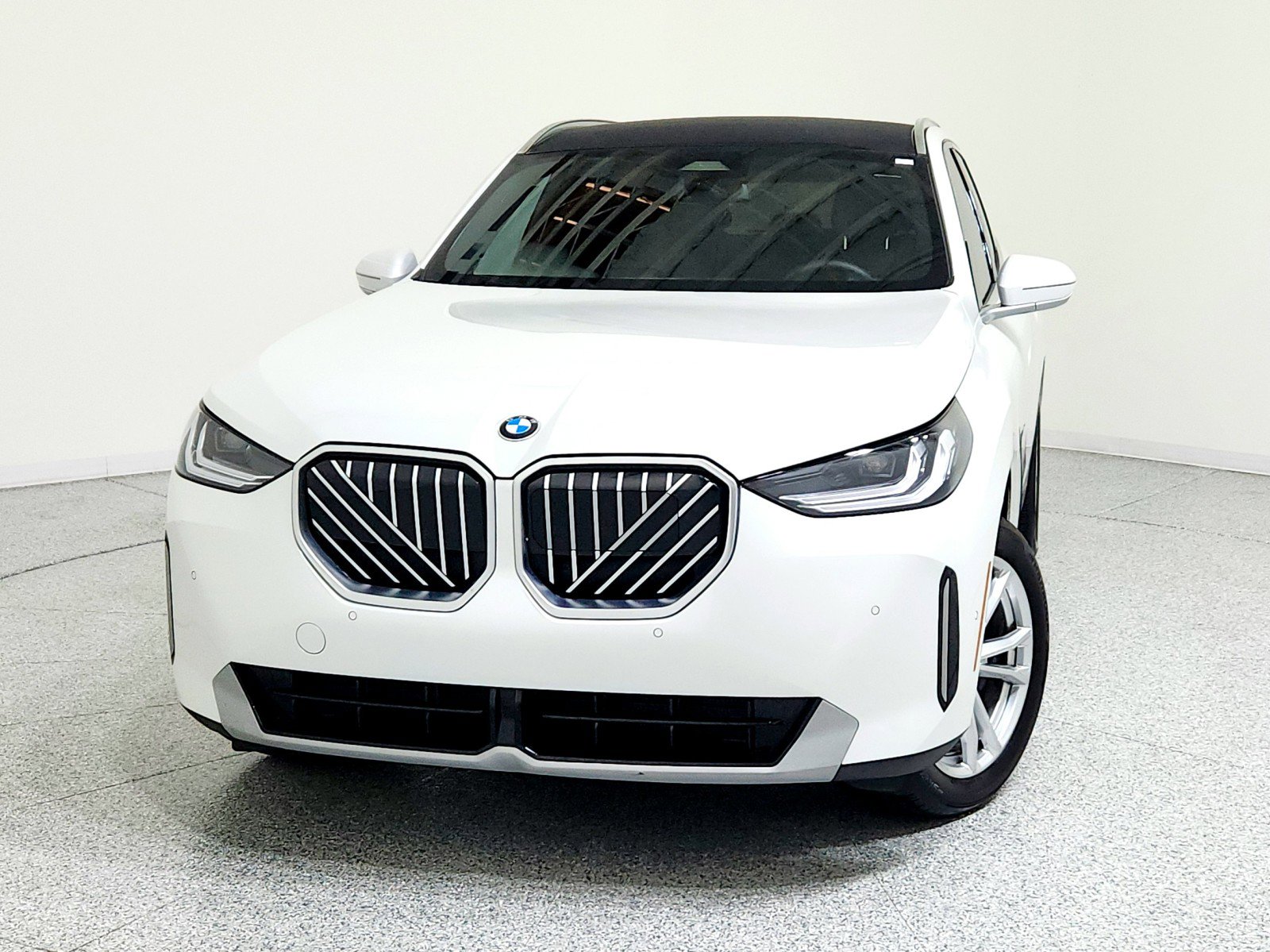 Used 2025 BMW X3 xDrive30i w/ Convenience Package image 5