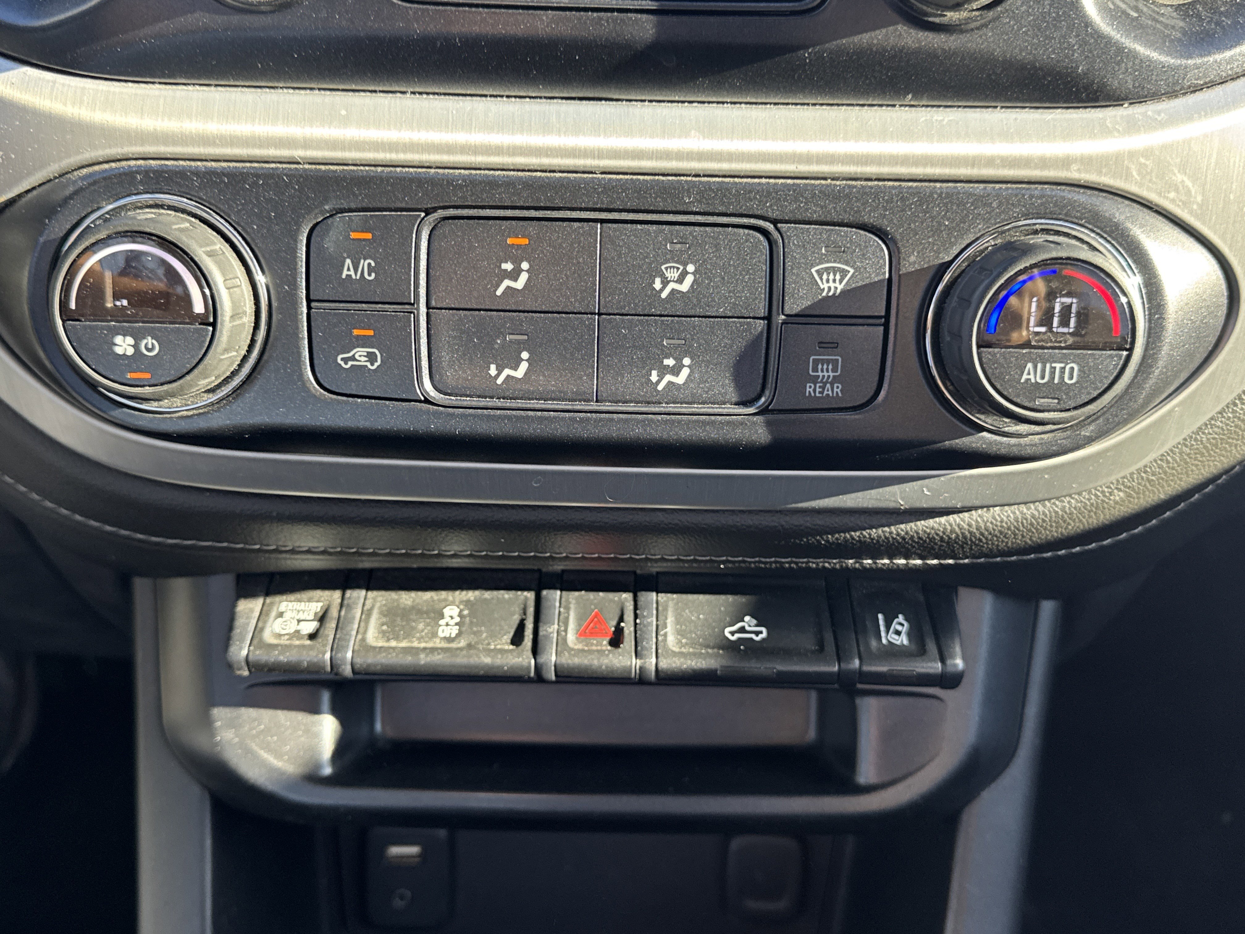 Used 2016 GMC Canyon SLE w/ SLE Convenience Package image 20