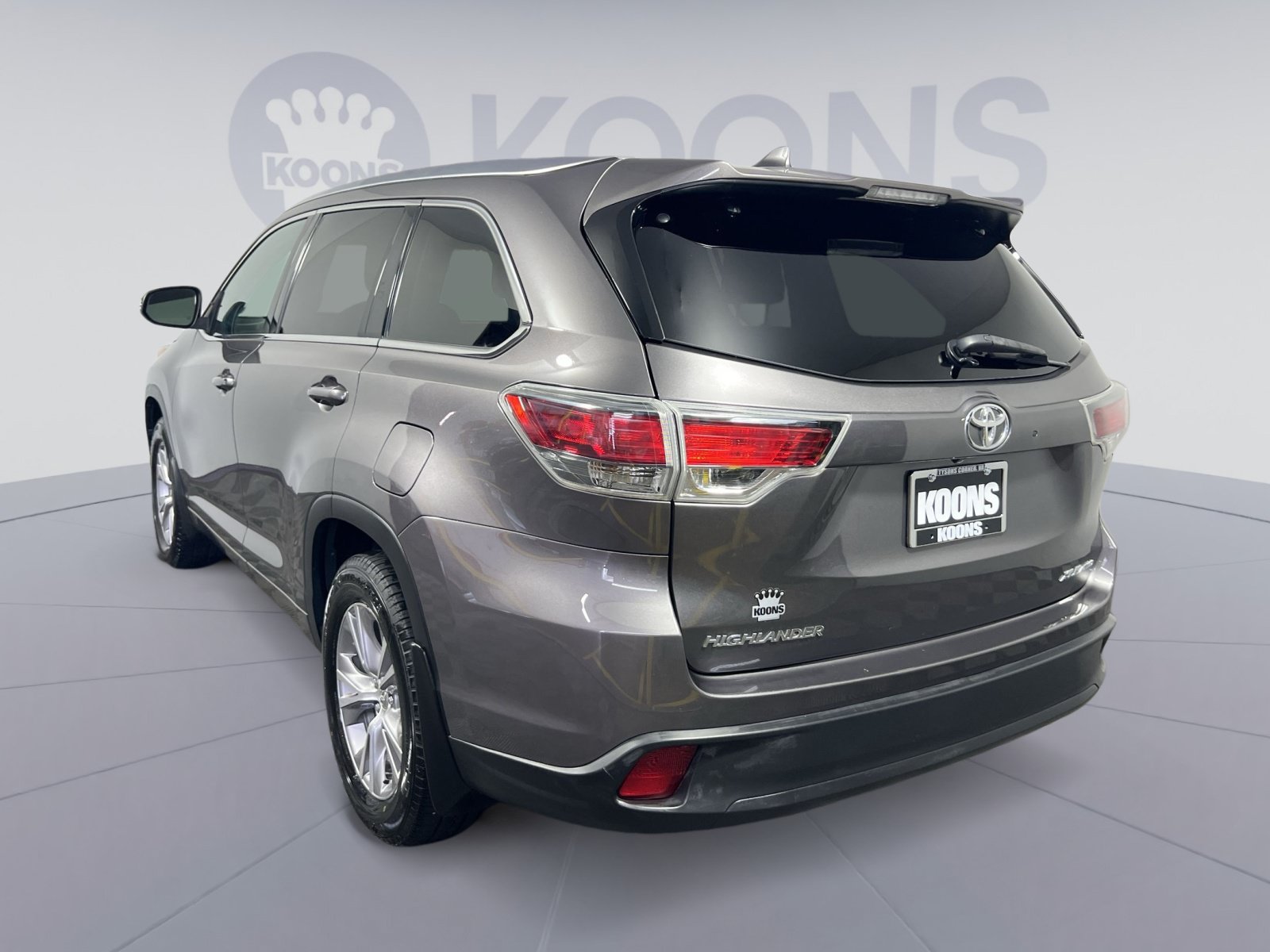 Used 2015 Toyota Highlander XLE AWD/4WD image 4