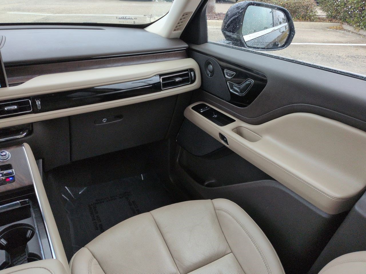 Certified 2023 Lincoln Aviator Reserve w/ Elements Package Plus image 18