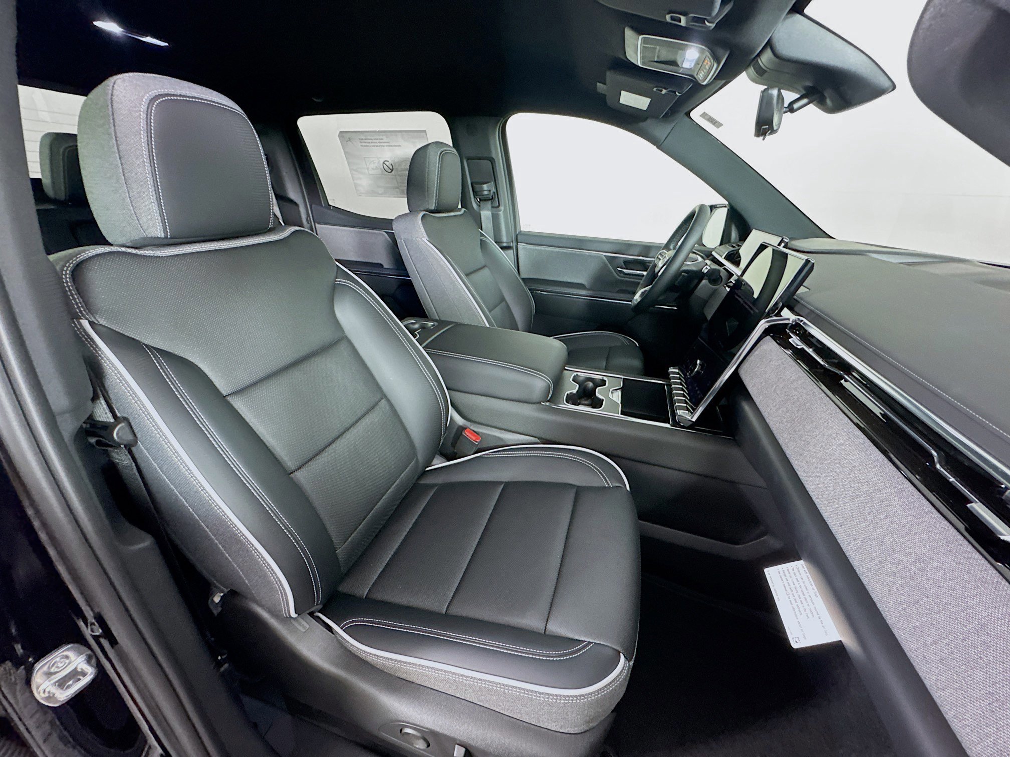 New 2026 GMC Sierra EV Elevation w/ Premium Package image 28