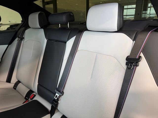 Used 2025 BMW M5 w/ Carbon Package image 19