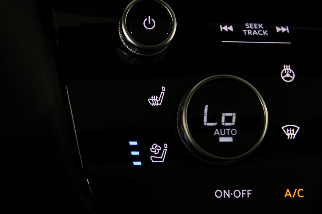 Used 2023 INFINITI QX60 Sensory w/ Cargo Package image 21