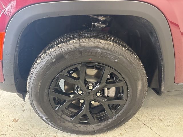 Used 2025 Jeep Grand Cherokee Altitude w/ Trailer Tow Package image 6