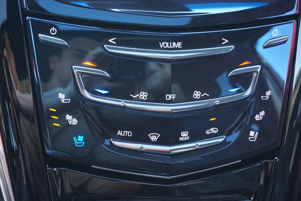 Used 2016 Cadillac Escalade Platinum image 40