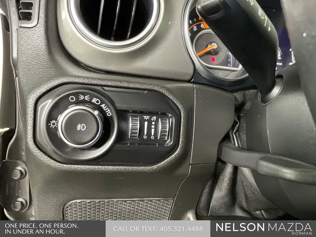 Used 2019 Jeep Wrangler Unlimited Sahara w/ Safety Group image 34