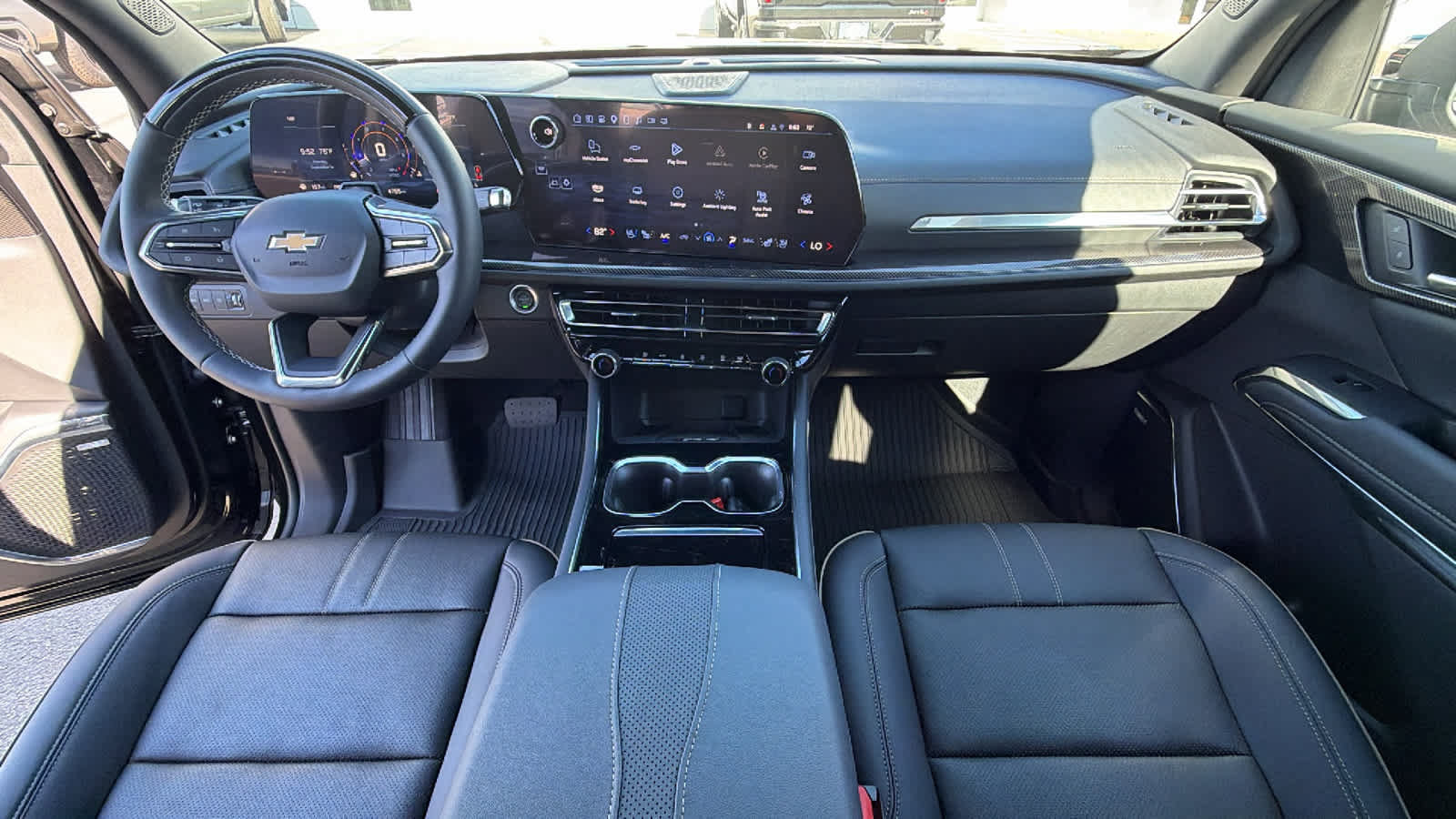 Used 2025 Chevrolet Traverse High Country w/ LPO, Floor Liner Package AWD/4WD image 26