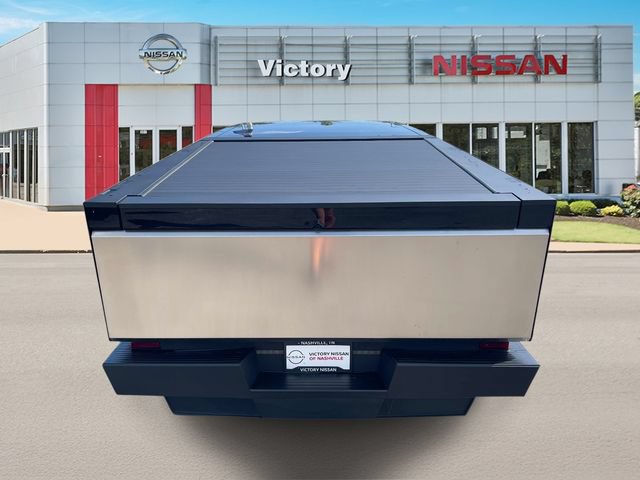 Used 2024 Tesla Cybertruck AWD Crew Cab image 4