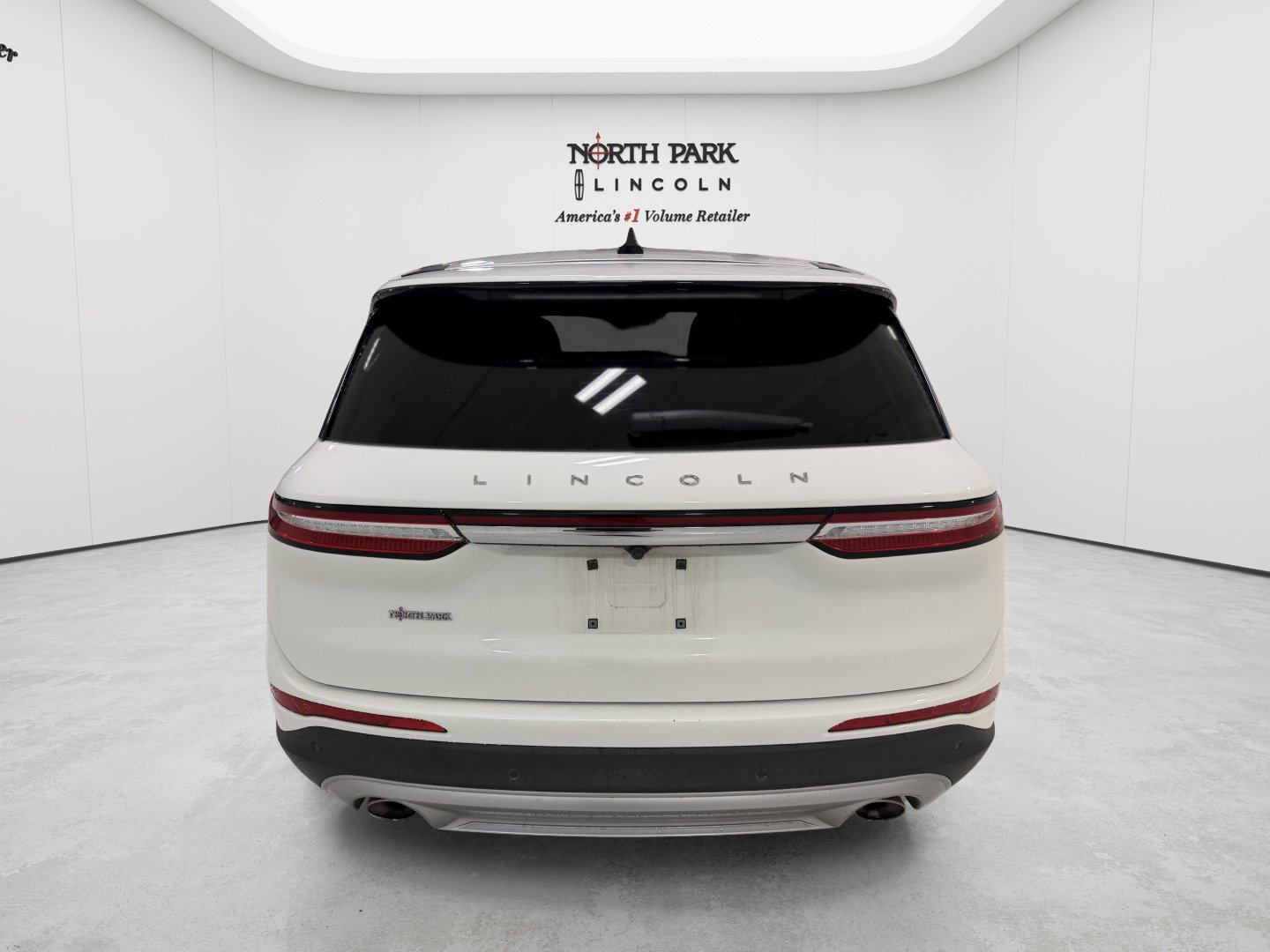 Used 2025 Lincoln Corsair FWD image 4
