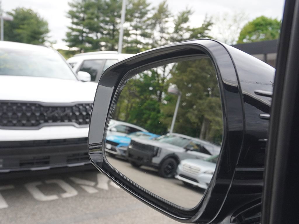 Used 2022 Kia Sorento S w/ Panoramic Sunroof Package AWD/4WD image 38