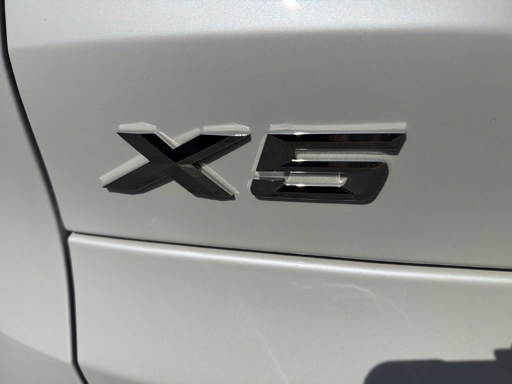 Used 2024 BMW X5 xDrive40i w/ Premium Package AWD/4WD image 15