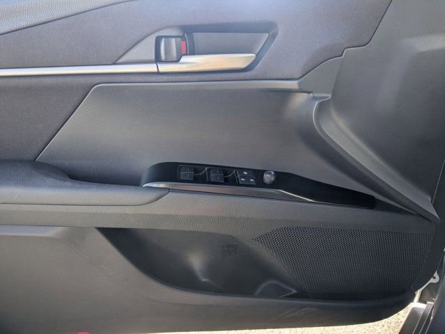Used 2025 Toyota Camry LE image 22