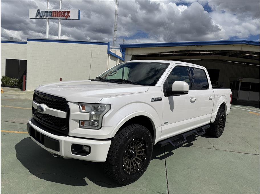 Used 2016 Ford F150 Lariat w/ Equipment Group 502A Luxury AWD/4WD image 2