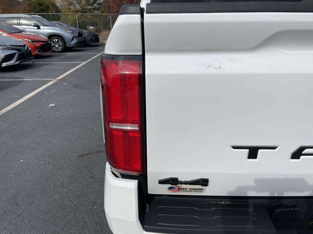 Used 2025 Toyota Tacoma SR5 image 14