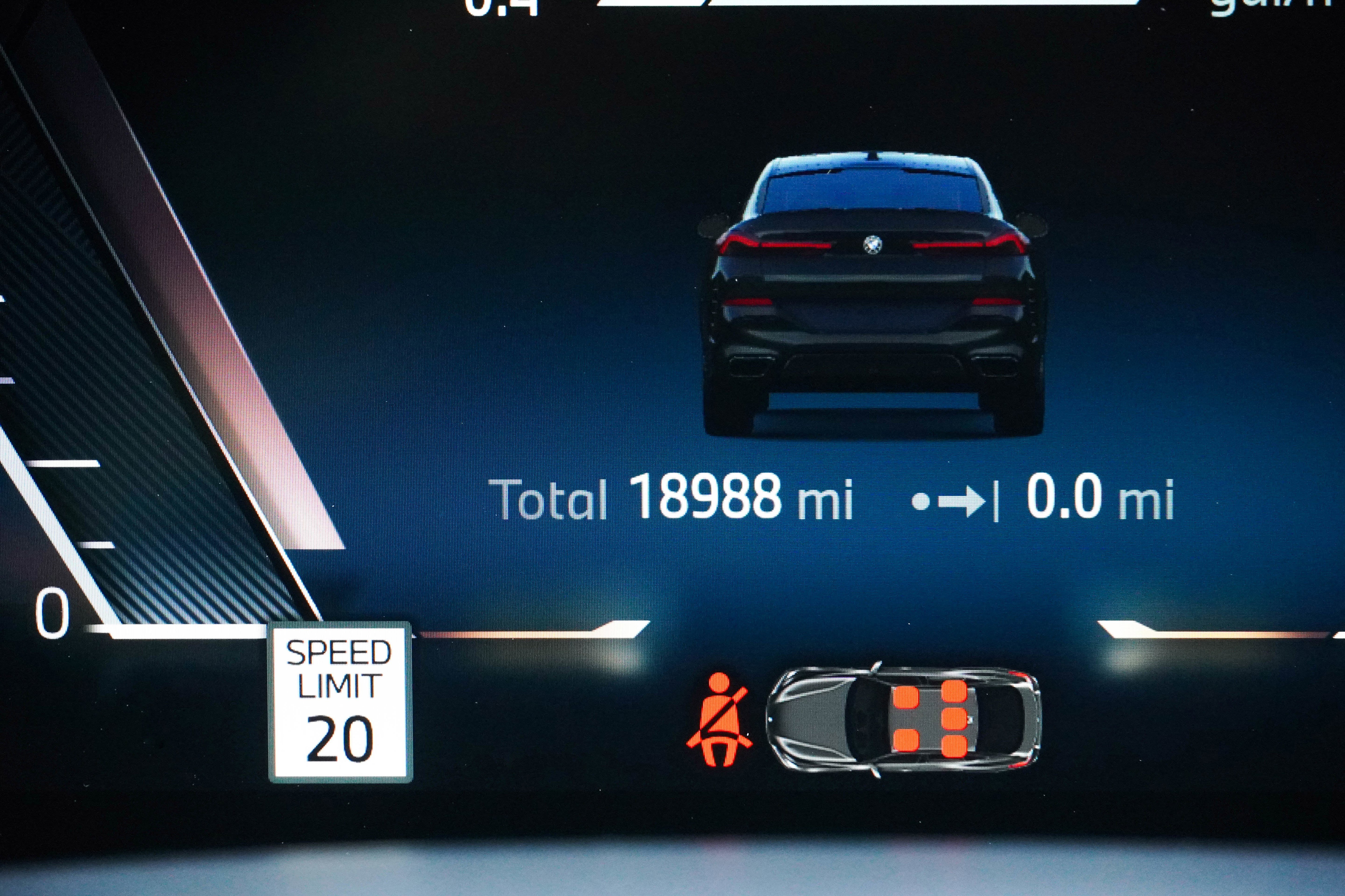 Certified 2024 BMW X6 xDrive40i w/ Premium Package image 22