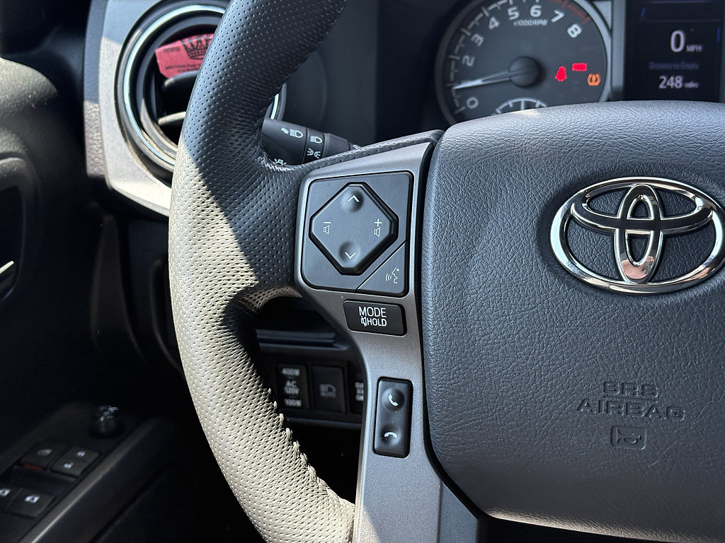 Used 2019 Toyota Tacoma TRD Sport AWD/4WD image 24