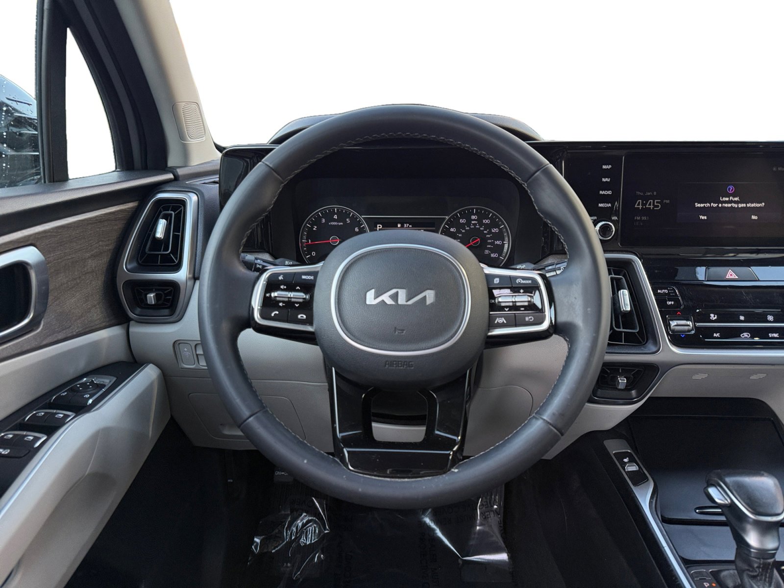 Used 2023 Kia Sorento S w/ Panoramic Sunroof Package image 12