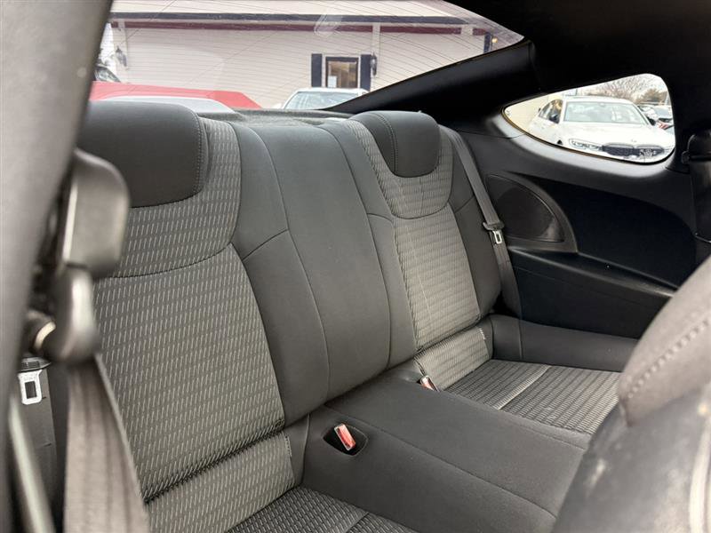 Used 2015 Hyundai Genesis 3.8 image 15
