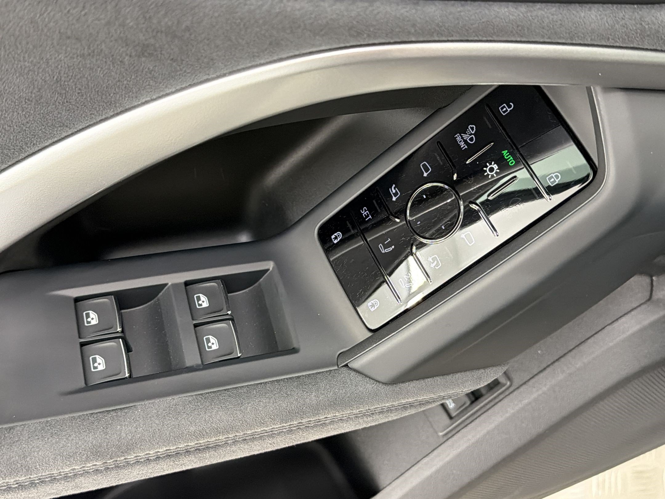 New 2026 Audi SQ5 Premium Plus AWD/4WD image 18