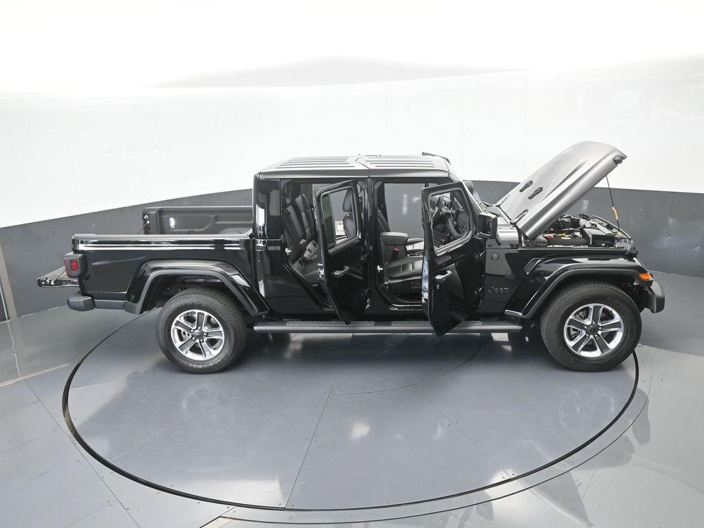 Used 2024 Jeep Gladiator Sport w/ Premium Package image 71