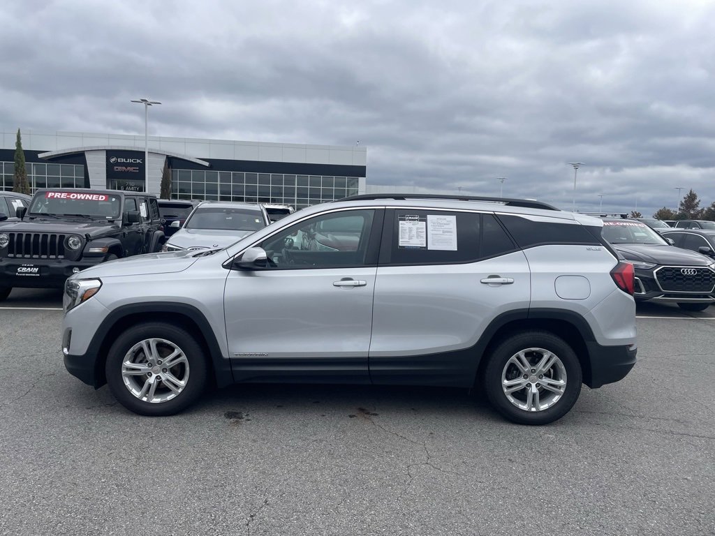 Used 2021 GMC Terrain SLE w/ Driver Convenience Package image 4