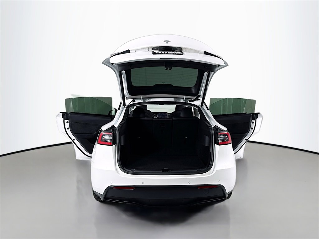 Used 2021 Tesla Model Y Long Range image 36