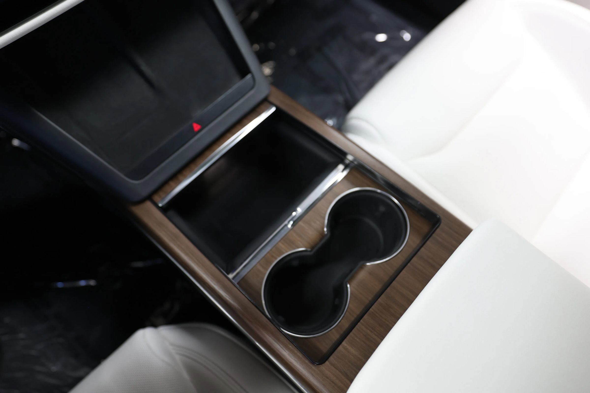 Used 2022 Tesla Model S Standard Range AWD/4WD image 32