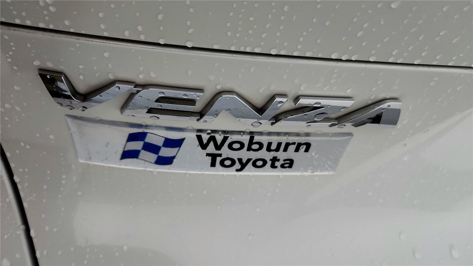 Used 2021 Toyota Venza Limited image 14