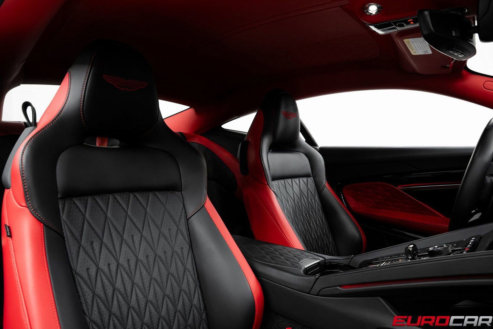 Used 2024 Aston Martin DB12 Coupe RWD image 33