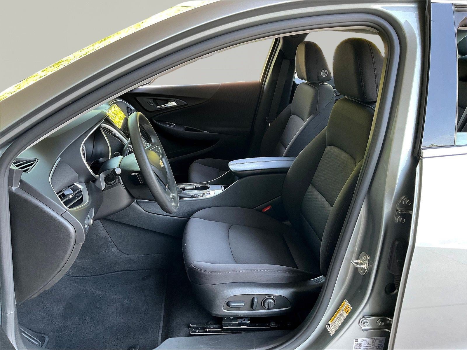 Used 2023 Chevrolet Malibu LT FWD image 23