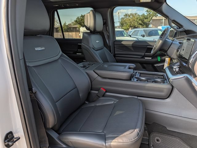 New 2027 Ford Expedition Max Platinum w/ Stealth Appearance Package RWD image 21