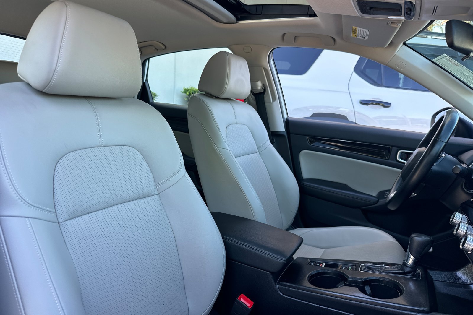 Certified 2024 Honda Civic EX-L image 30
