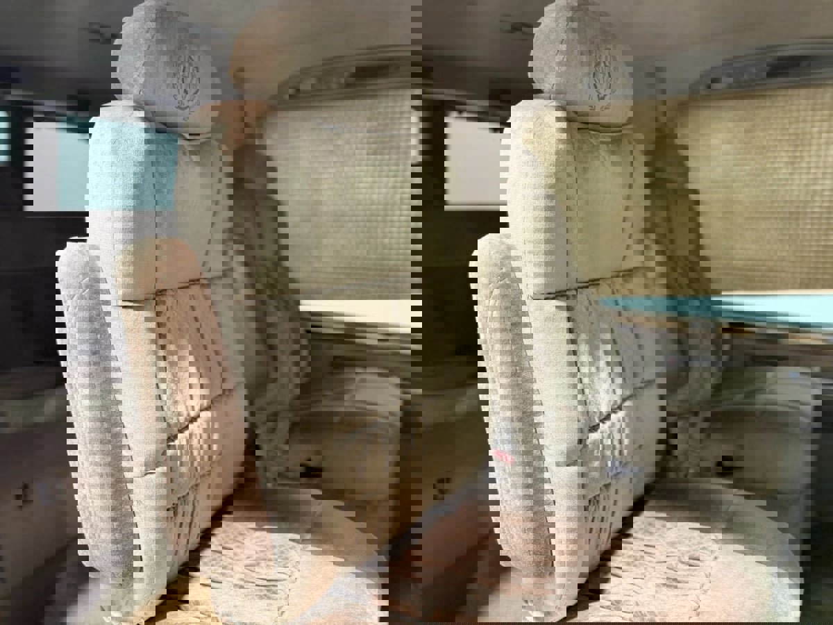 Used 2002 Chevrolet Express 1500 w/ LS Preferred Equipment Group image 19