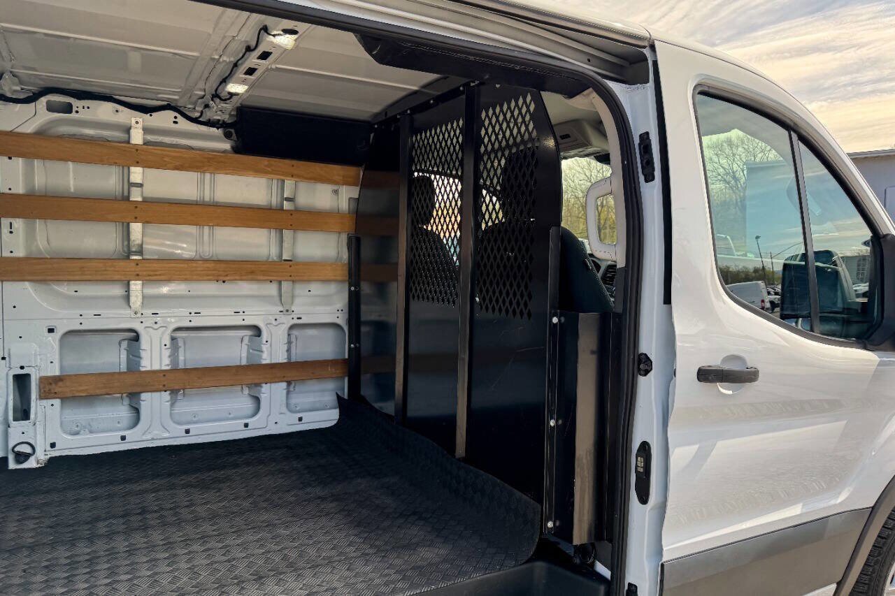 Used 2024 Ford Transit 250 Low Roof w/ Exterior Upgrade Package RWD image 13