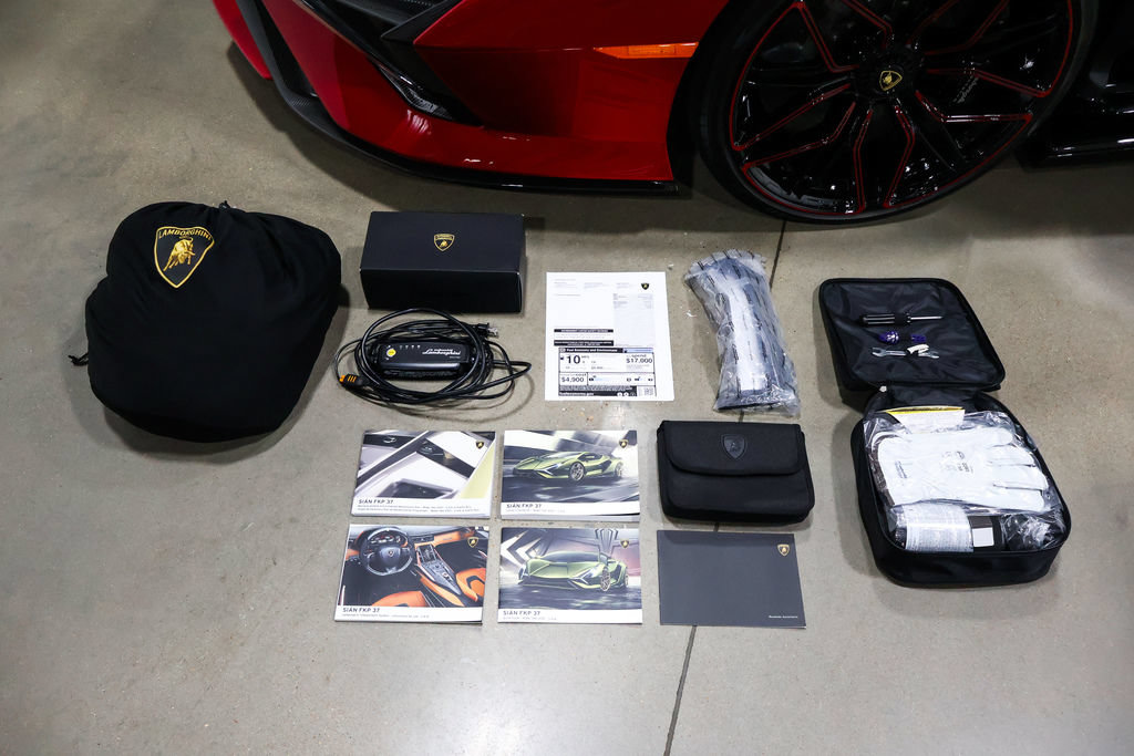 Used 2021 Lamborghini Sian Coupe AWD/4WD image 46
