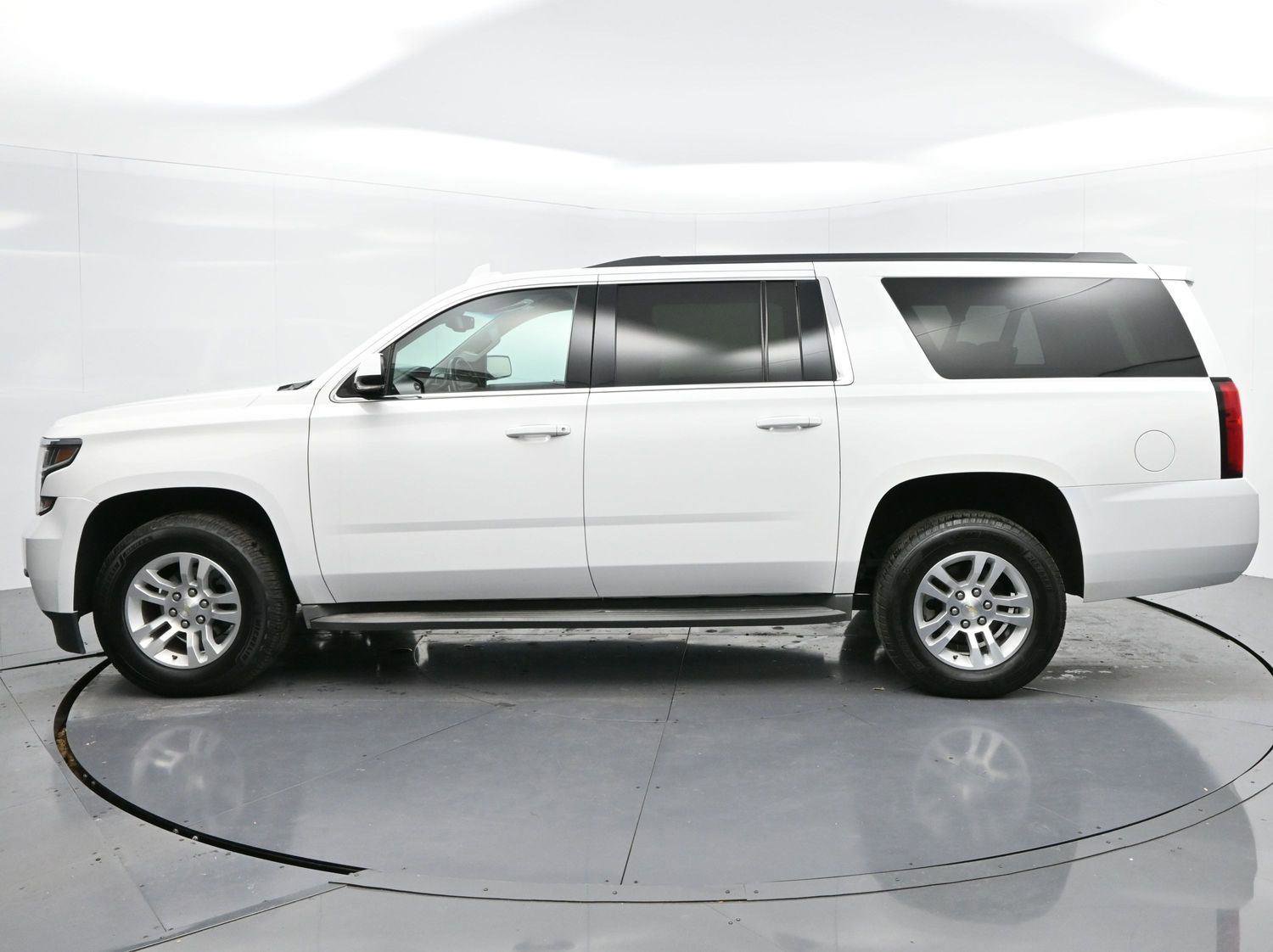 Used 2015 Chevrolet Suburban LT image 3
