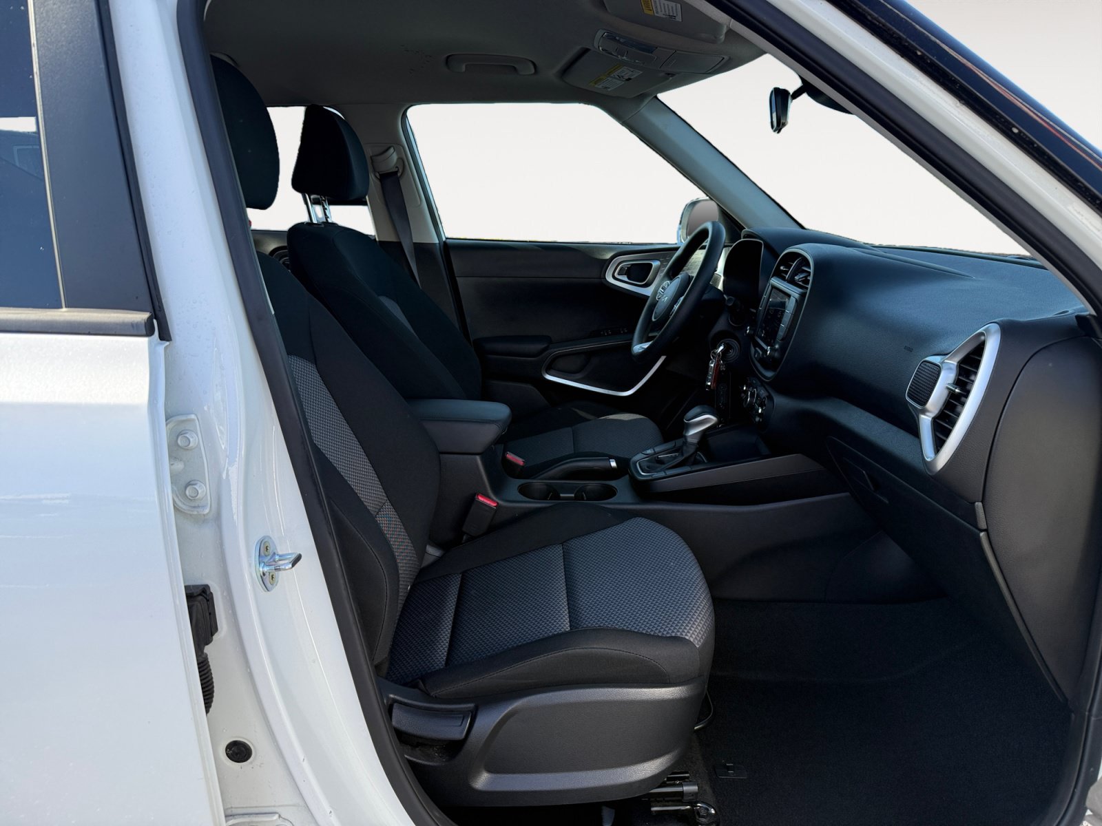 Certified 2023 Kia Soul LX FWD image 19