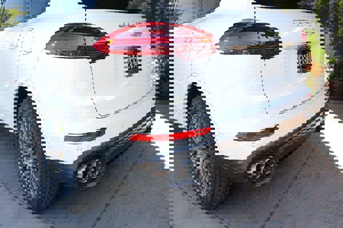 Used 2017 Porsche Cayenne S image 44