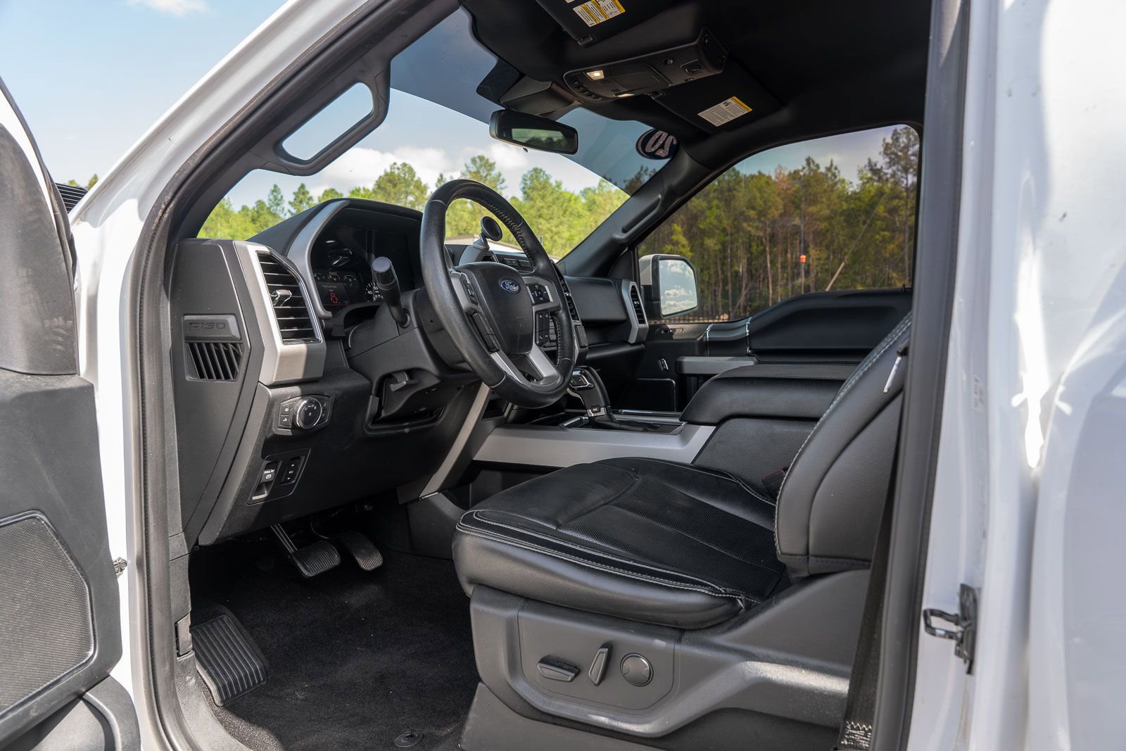 Used 2020 Ford F150 Lariat AWD/4WD image 17