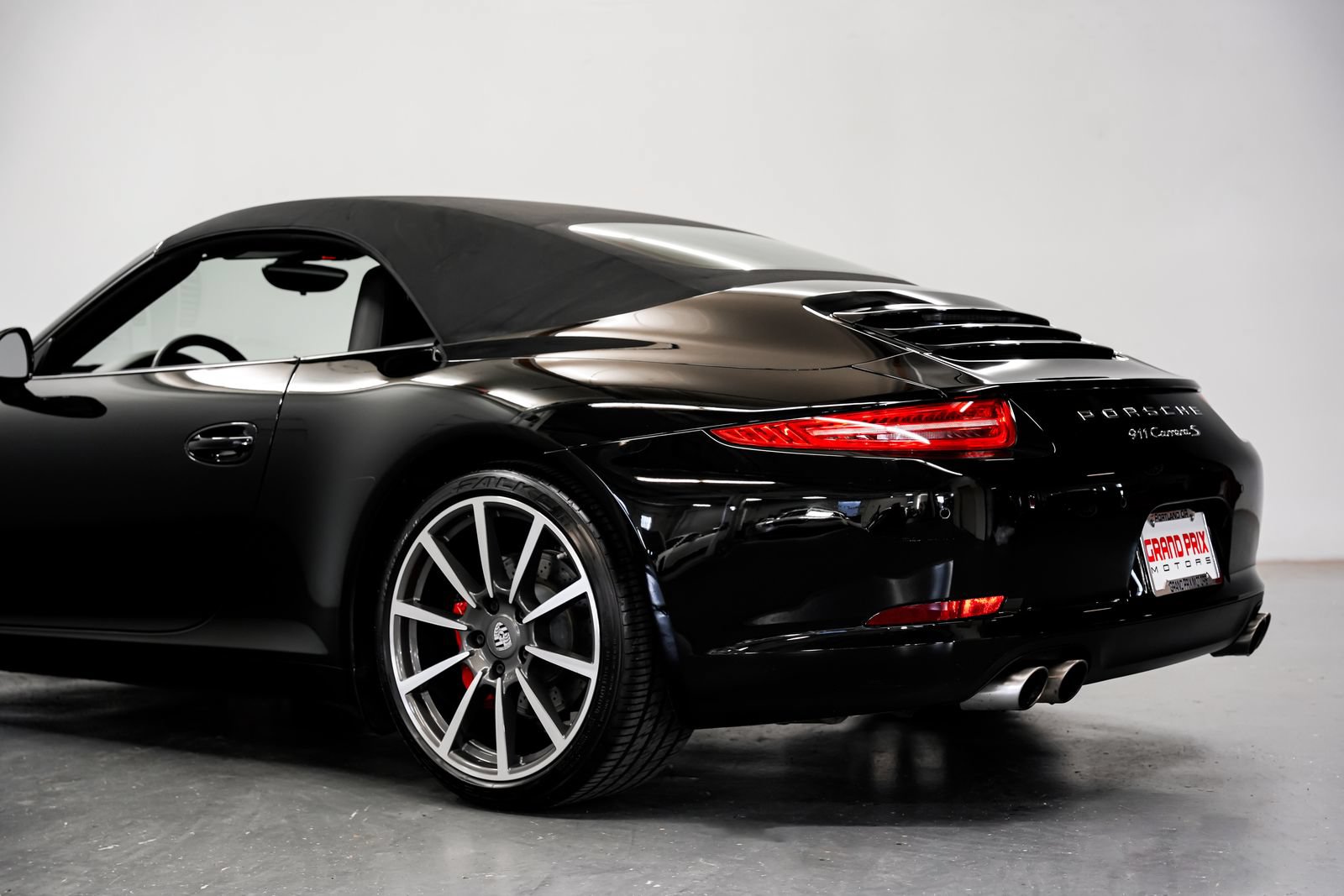 Used 2014 Porsche 911 Carrera S RWD image 31