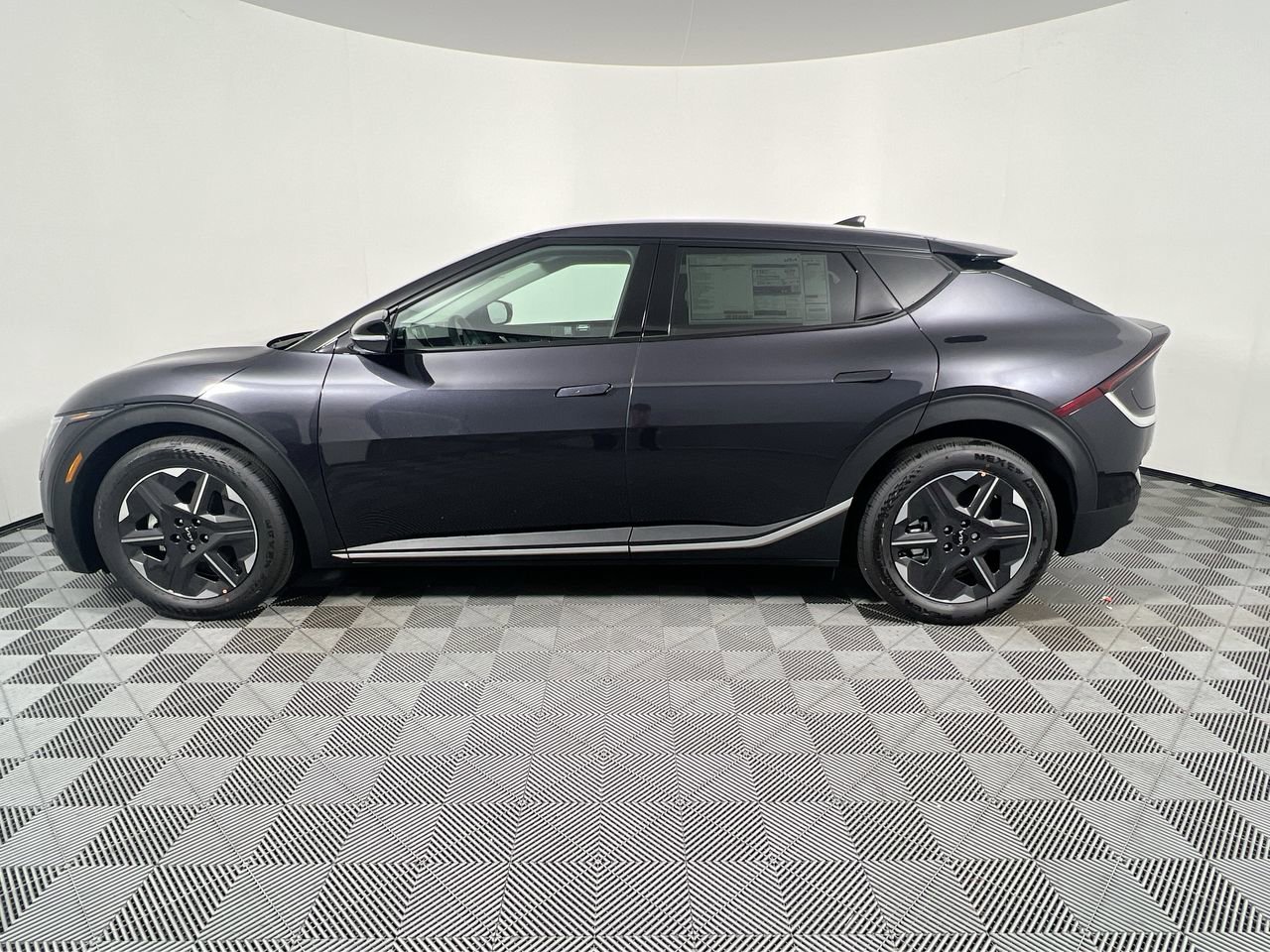 New 2025 Kia EV6 Wind image 8
