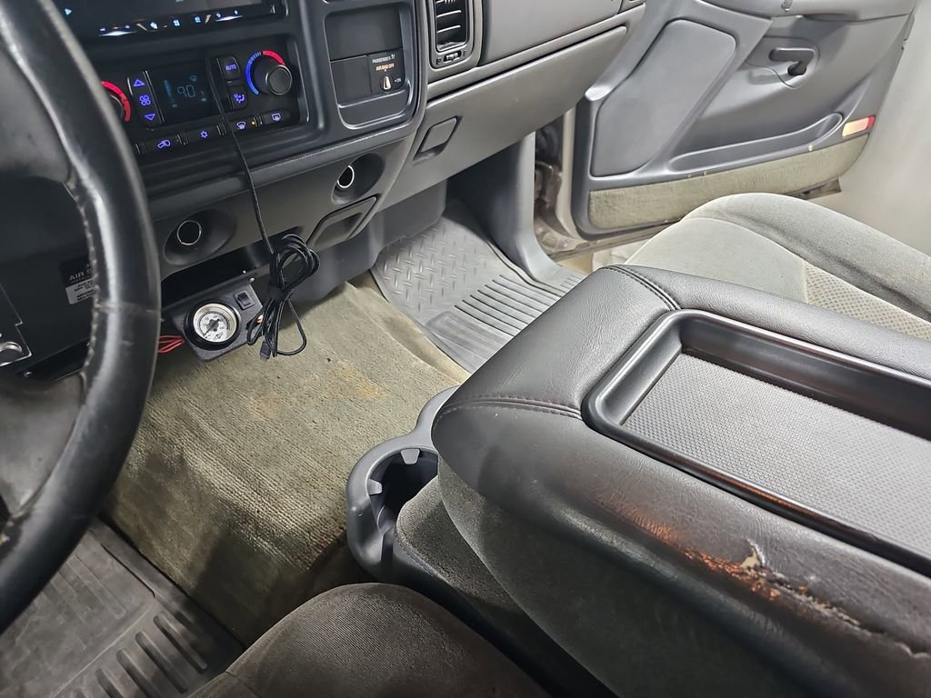 Used 2003 Chevrolet Silverado 2500 LS image 28