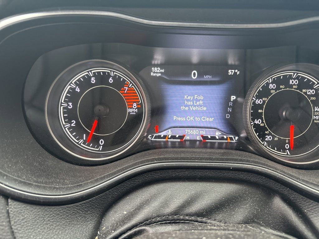 Used 2019 Jeep Cherokee Limited AWD/4WD image 13