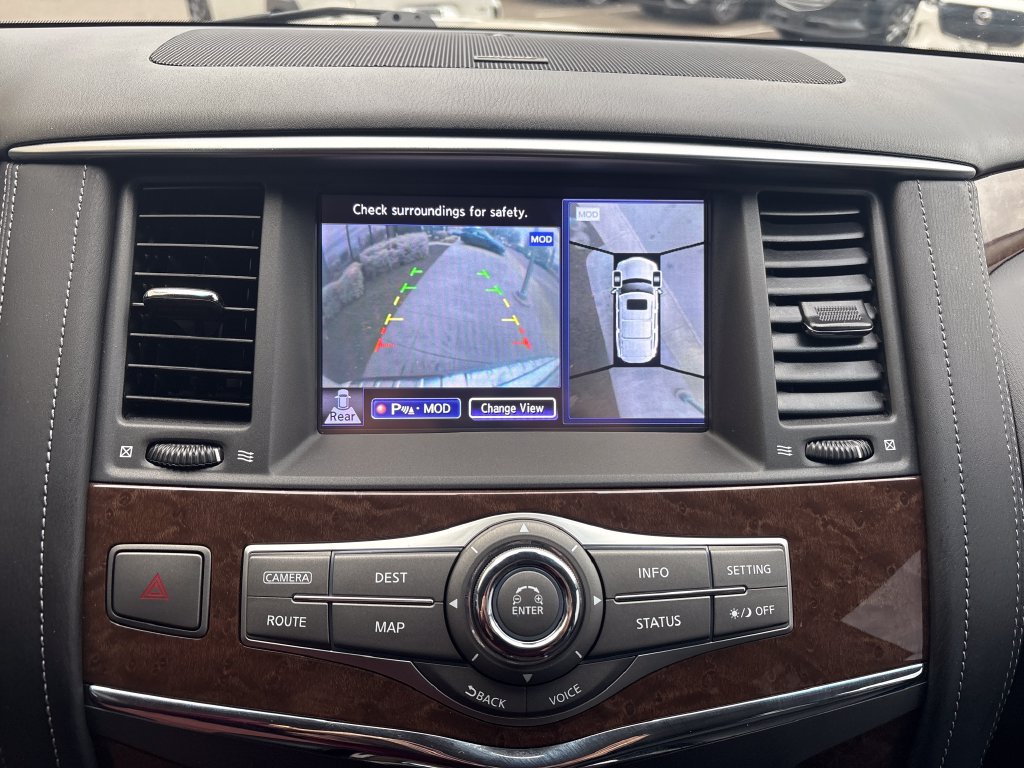 Used 2017 INFINITI QX80 2WD w/ Driver Assistance Package image 17