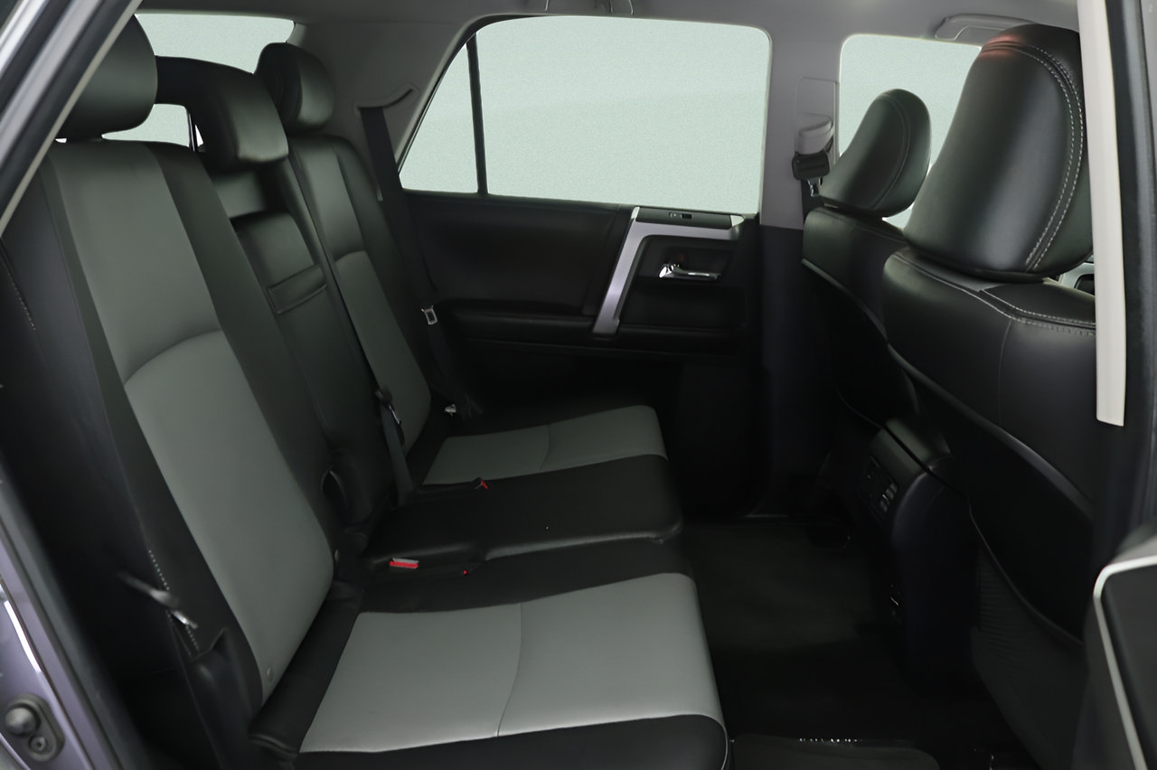 Used 2017 Toyota 4Runner SR5 Premium RWD image 29