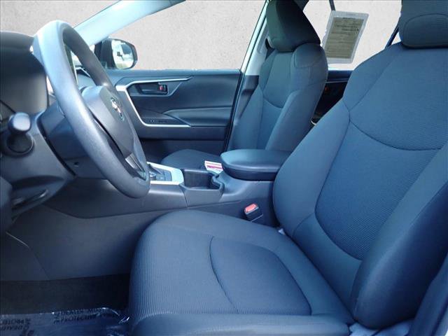 Used 2025 Toyota RAV4 LE AWD/4WD image 11