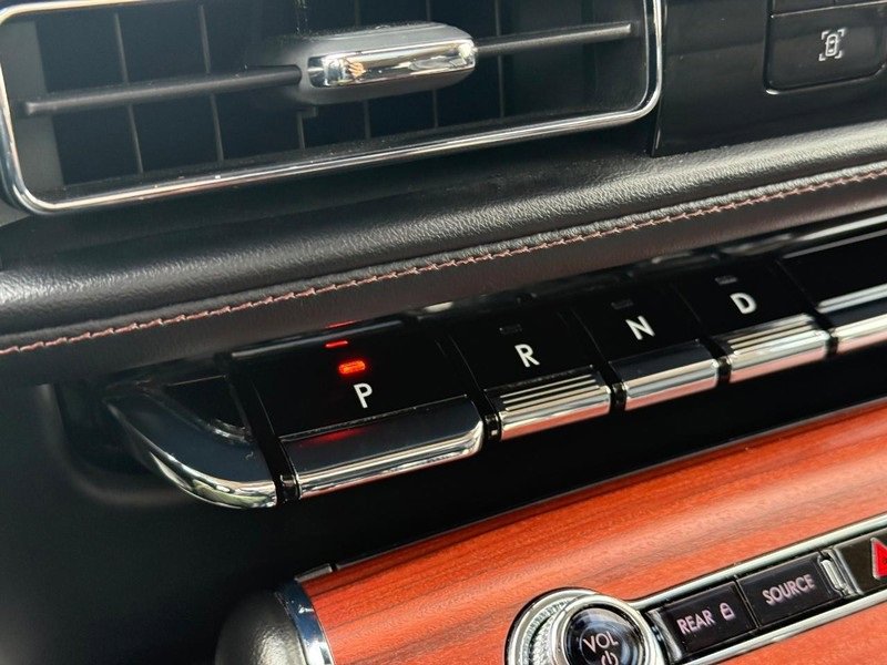 Used 2022 Lincoln Aviator Reserve w/ Equipment Group 201A image 27